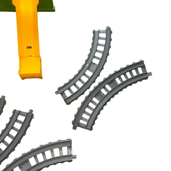 Thomas & Friends Cassie Crane Cargo Set-INCOMPLETE-Used - Picture 4 of 5